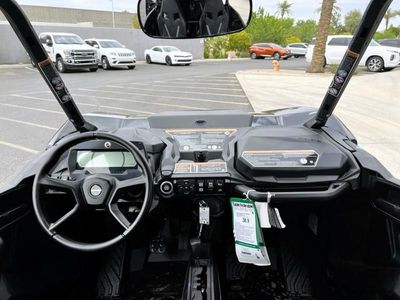 2025 Can-Am Commander MAX XT 700 - Photo 11