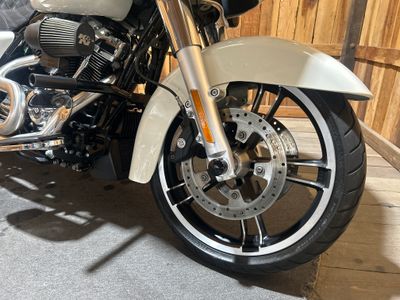 2018 Harley-Davidson Road Glide Special - Photo 9