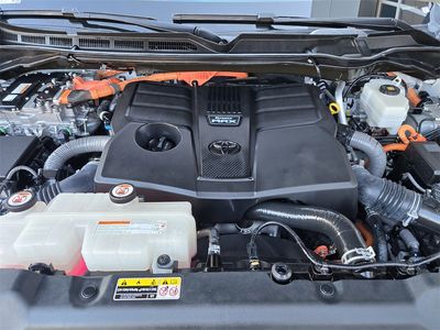 2023 Toyota Sequoia - Photo 22