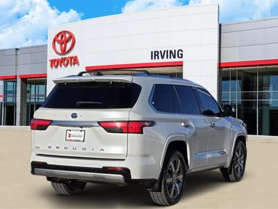2023 Toyota Sequoia - Photo 4