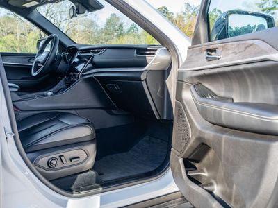 2025 Jeep Grand Cherokee - Photo 11