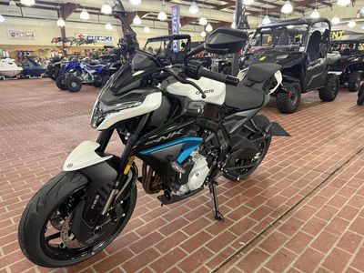 2026 CFMOTO 675NK - Photo 2