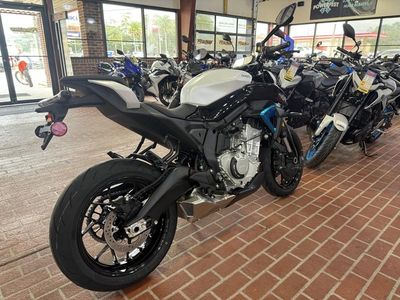 2026 CFMOTO 675NK - Photo 5