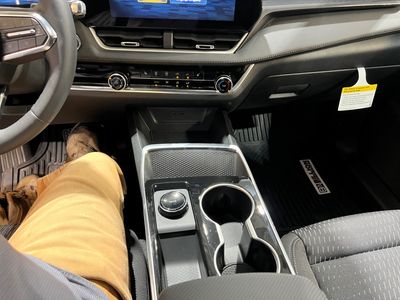 2026 Chevrolet Equinox — photo 14 view