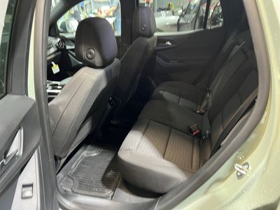2026 Chevrolet Equinox — photo 17 view