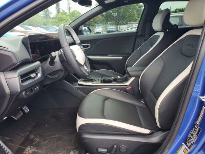 2025 Kia K4 — photo 13 view