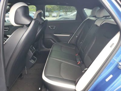2025 Kia K4 — photo 10 view