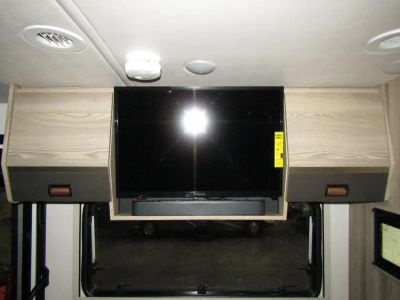 2025 Winnebago VIEW - Photo 9