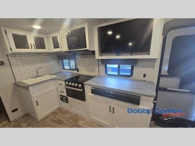 2022 Keystone RV Hideout - Photo 11