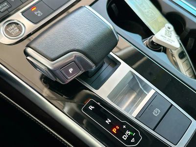 2023 Audi Q8 — photo 17 view