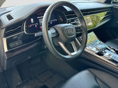 2023 Audi Q8 — photo 9 view