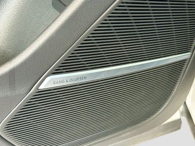 2023 Audi Q8 — photo 19 view