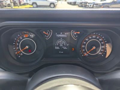 2026 Jeep Wrangler — photo 17 view