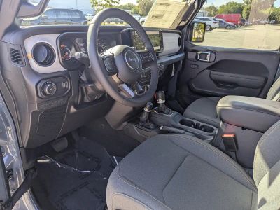 2026 Jeep Wrangler — photo 11 view
