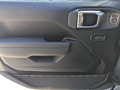 2026 Jeep Wrangler — photo 12 view