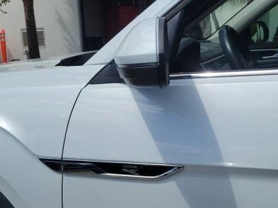 2022 Volkswagen Atlas — detail view