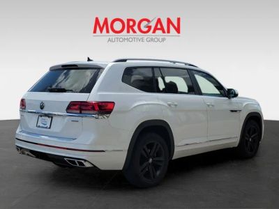 2022 Volkswagen Atlas — rear three-quarter view