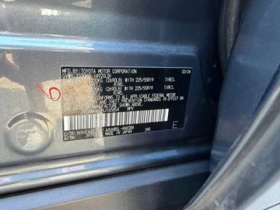 2024 Toyota Venza — photo 30 view
