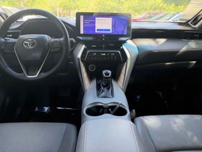 2024 Toyota Venza — photo 13 view