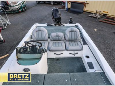 2008 WHITE RIVER MARINE STRATOS — photo 12 view