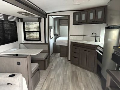 2022 Cruiser RV MPG - Photo 4