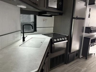 2022 Cruiser RV MPG - Photo 13