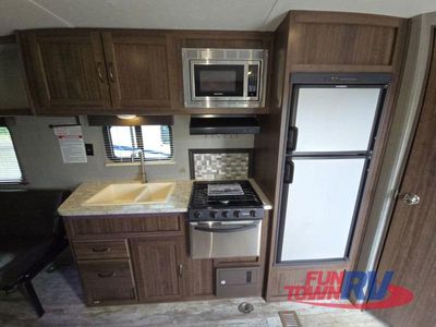 2018 CrossRoads RV Zinger - Photo 20