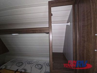 2018 CrossRoads RV Zinger - Photo 43
