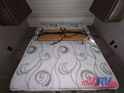 2018 CrossRoads RV Zinger - Photo 39