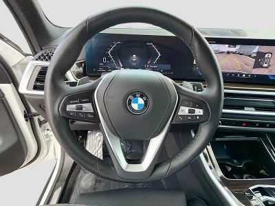 2026 BMW X5 — photo 40 view