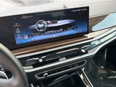 2026 BMW X5 — photo 28 view