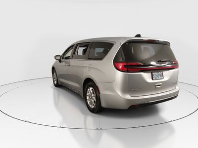 2023 Chrysler Pacifica — detail view