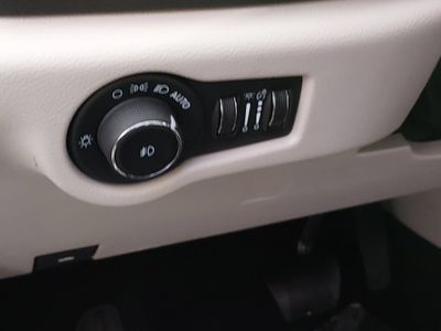 2023 Chrysler Pacifica — photo 13 view