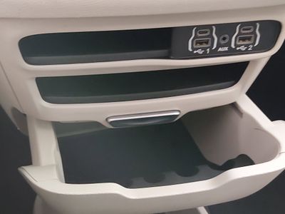 2023 Chrysler Pacifica — photo 21 view