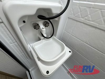 2026 Winnebago Micro Minnie - Photo 33