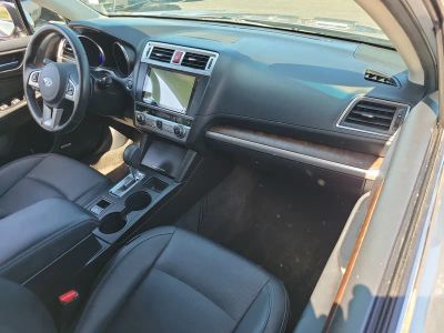 2015 Subaru Outback — photo 11 view