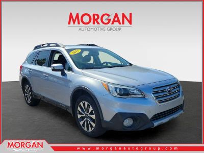 2015 Subaru Outback 2.5i Limited in Ice Silver Metallic — front three-quarter view