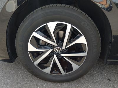 2024 Volkswagen Jetta — photo 10 view
