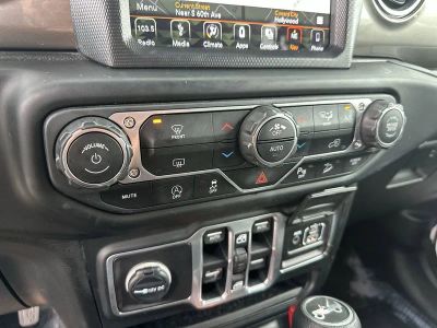 2018 Jeep Wrangler Unlimited — photo 16 view