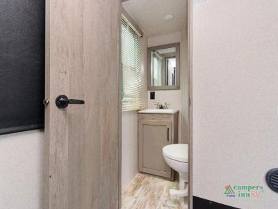 2020 Keystone RV Carbon — photo 24 view