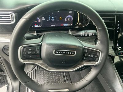 2022 Jeep Wagoneer — photo 13 view