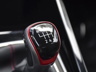2024 Volkswagen Golf GTI — photo 13 view