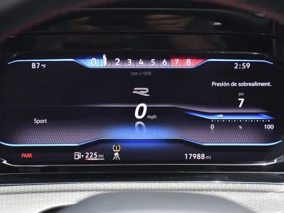 2024 Volkswagen Golf GTI — photo 10 view