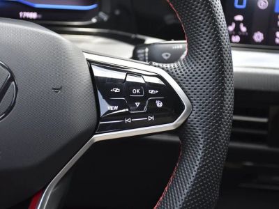 2024 Volkswagen Golf GTI — photo 9 view