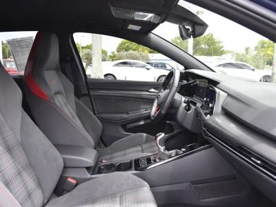 2024 Volkswagen Golf GTI — photo 26 view