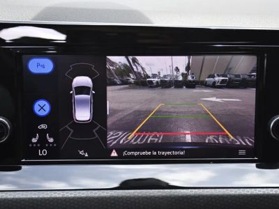 2024 Volkswagen Golf GTI — photo 17 view
