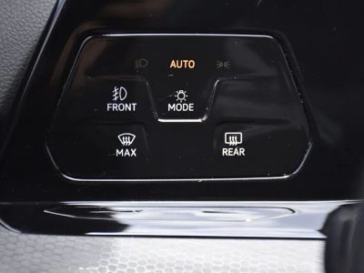 2024 Volkswagen Golf GTI — photo 18 view