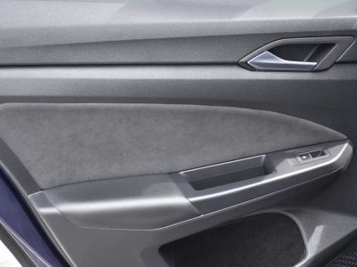 2024 Volkswagen Golf GTI — photo 23 view