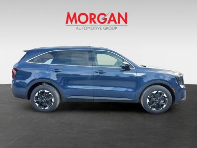 2025 Kia Sorento — photo 8 view