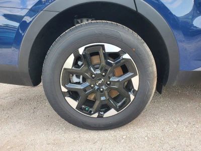 2025 Kia Sorento — photo 9 view